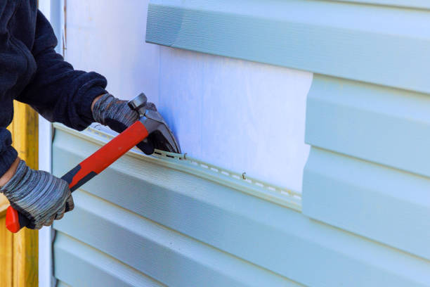 Reliable Emergency Siding Repair contractor in Lincolnshire, IL by Squared Siding